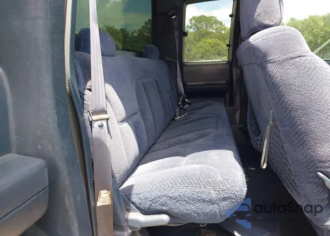 1998 Chevrolet K1500 Fleetside z USA, uszkodzony, nr VIN 1GCEK19R6WR131980